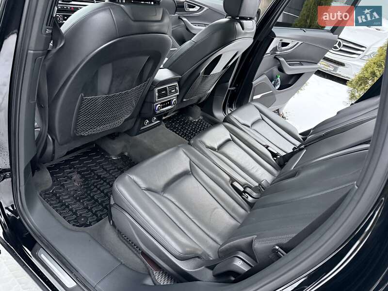 Позашляховик / Кросовер Audi Q7 2018 в Вінниці