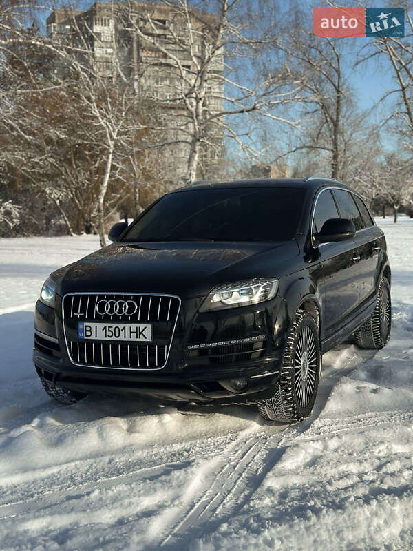 Внедорожник / Кроссовер Audi Q7 2013 в Кременчуге