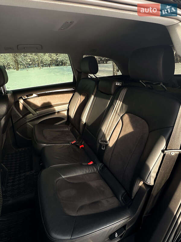 Внедорожник / Кроссовер Audi Q7 2013 в Кременчуге