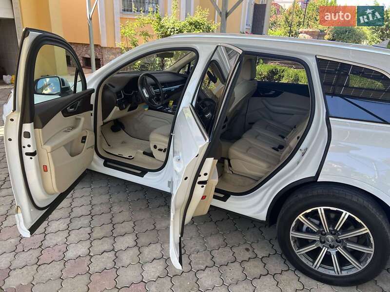 Внедорожник / Кроссовер Audi Q7 2019 в Ивано-Франковске