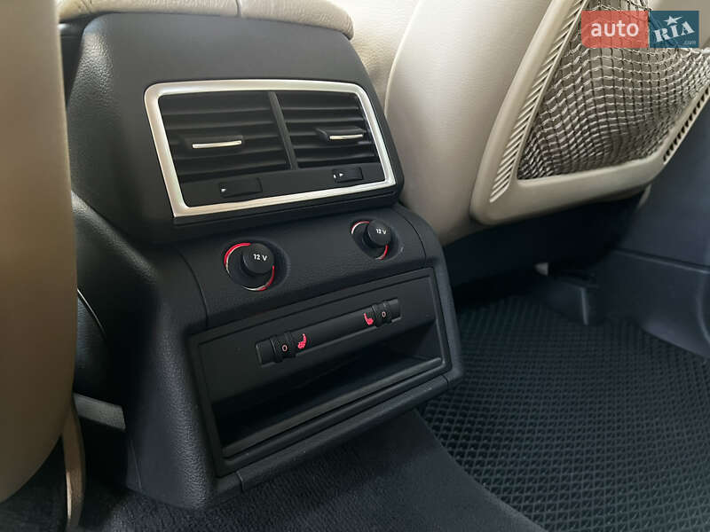 Позашляховик / Кросовер Audi Q7 2011 в Рівному