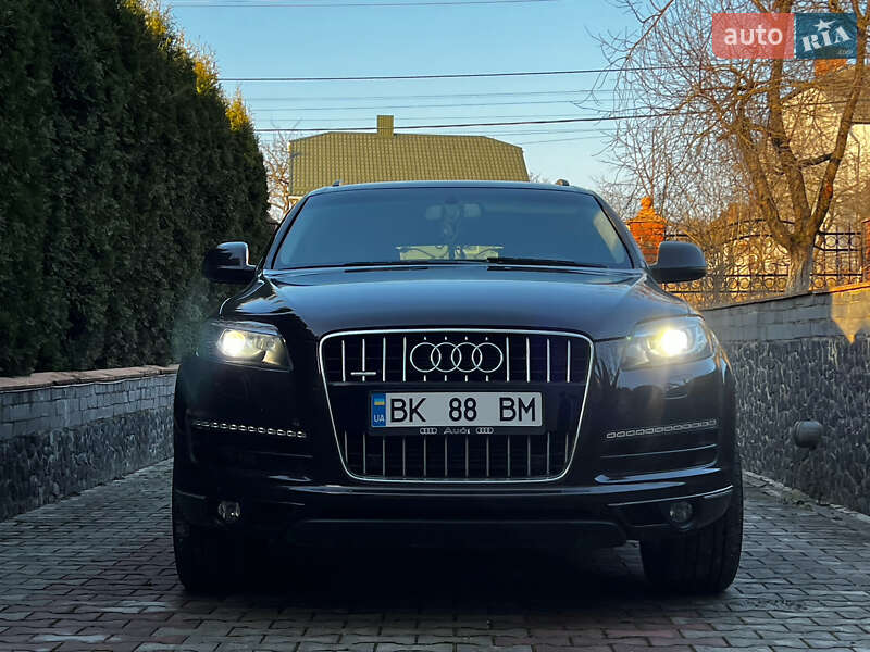 Позашляховик / Кросовер Audi Q7 2011 в Рівному