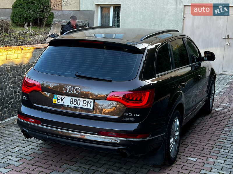 Позашляховик / Кросовер Audi Q7 2011 в Рівному