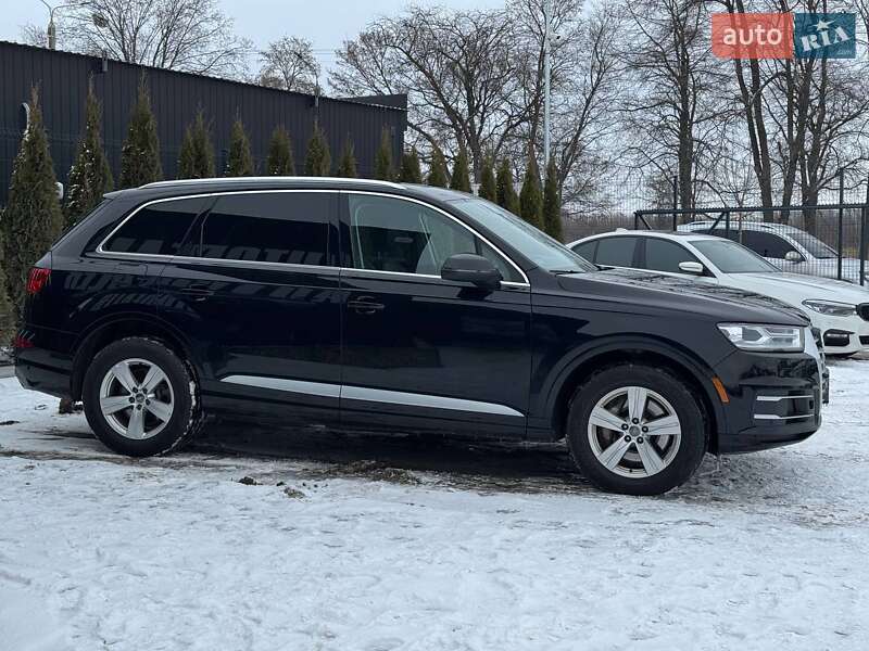 Внедорожник / Кроссовер Audi Q7 2017 в Каменец-Подольском