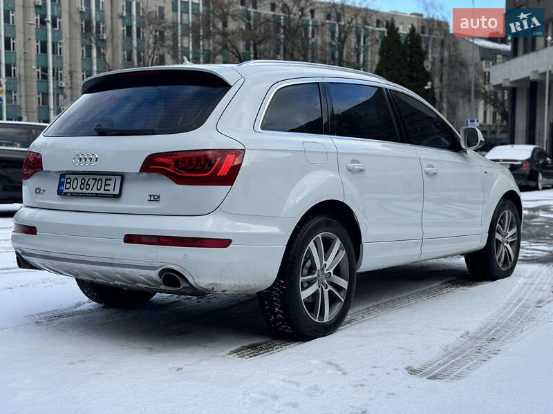 Внедорожник / Кроссовер Audi Q7 2013 в Киеве