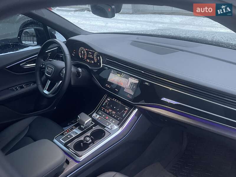 Внедорожник / Кроссовер Audi Q7 2023 в Днепре