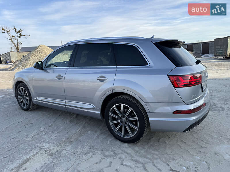 Внедорожник / Кроссовер Audi Q7 2017 в Куликове