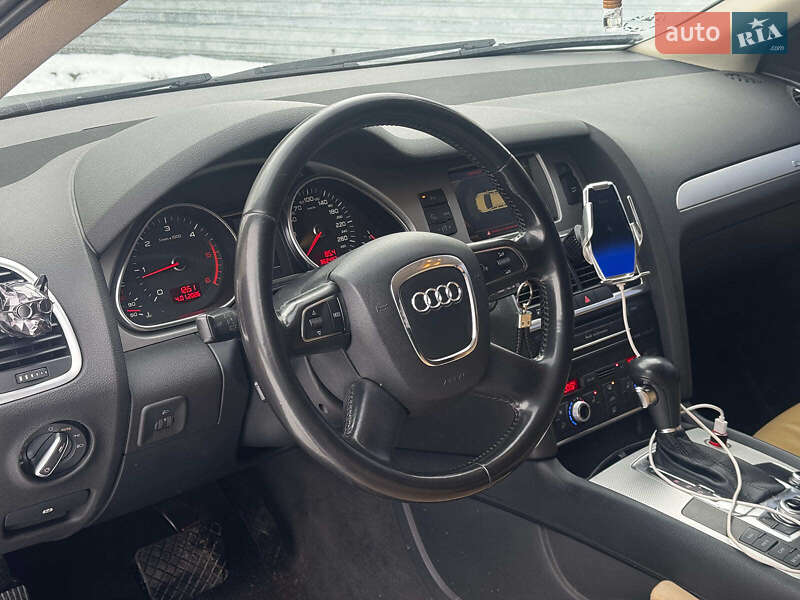 Внедорожник / Кроссовер Audi Q7 2009 в Харькове