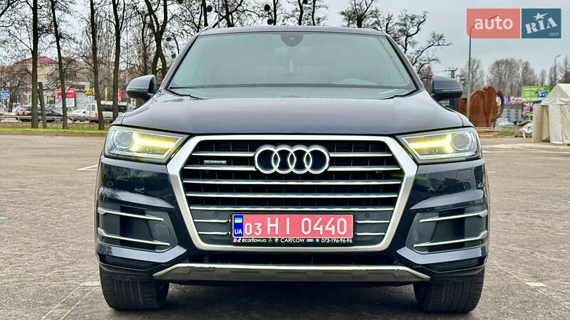 Позашляховик / Кросовер Audi Q7 2017 в Києві