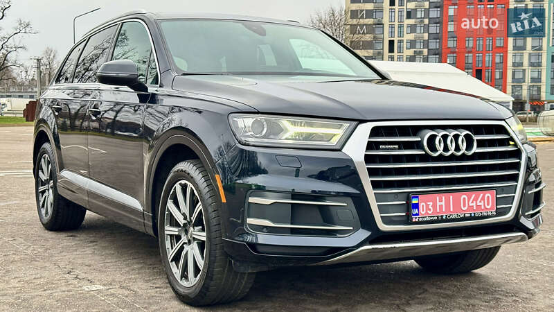 Позашляховик / Кросовер Audi Q7 2017 в Києві