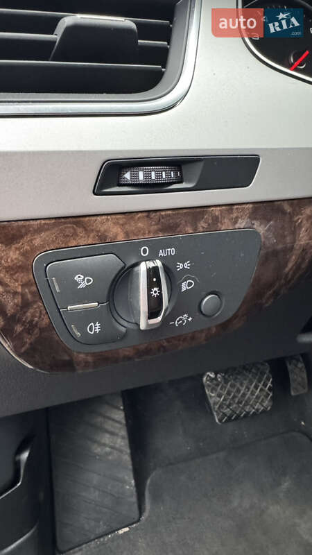 Позашляховик / Кросовер Audi Q7 2017 в Києві