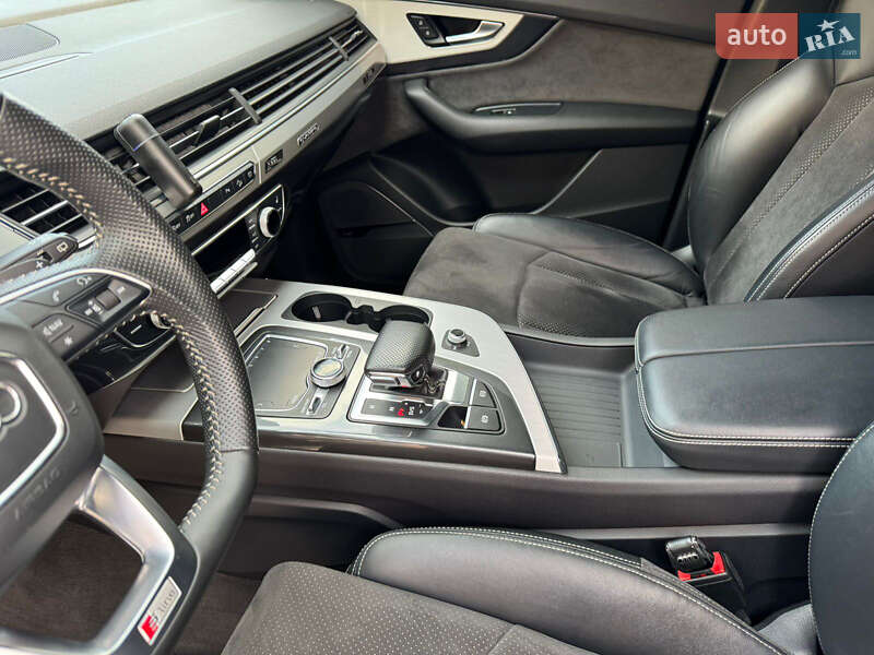 Внедорожник / Кроссовер Audi Q7 2018 в Одессе