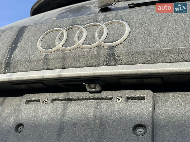 Позашляховик / Кросовер Audi Q7 2021 в Ужгороді