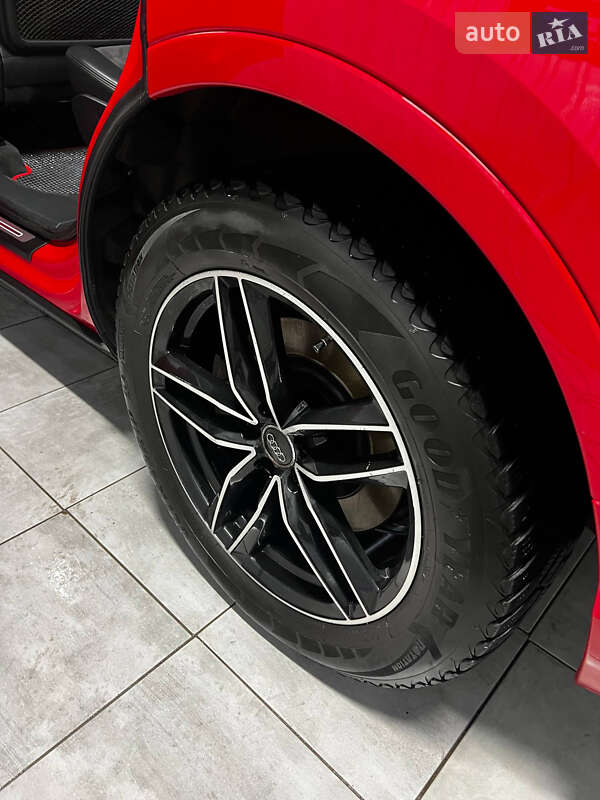 Позашляховик / Кросовер Audi Q7 2015 в Костопілі