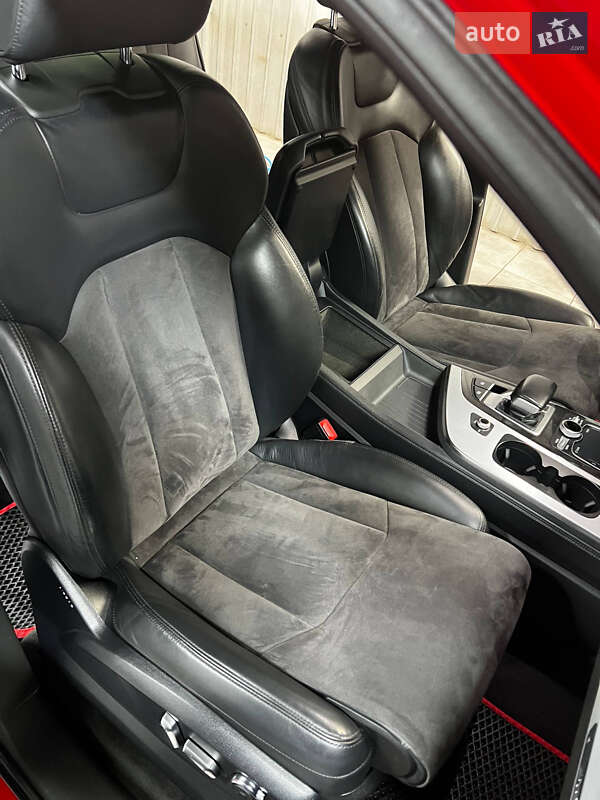 Позашляховик / Кросовер Audi Q7 2015 в Костопілі