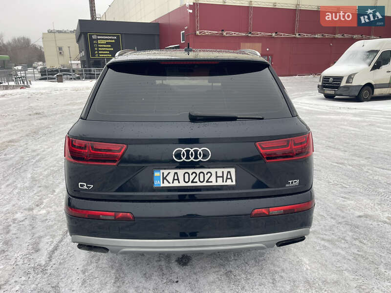 Внедорожник / Кроссовер Audi Q7 2015 в Киеве