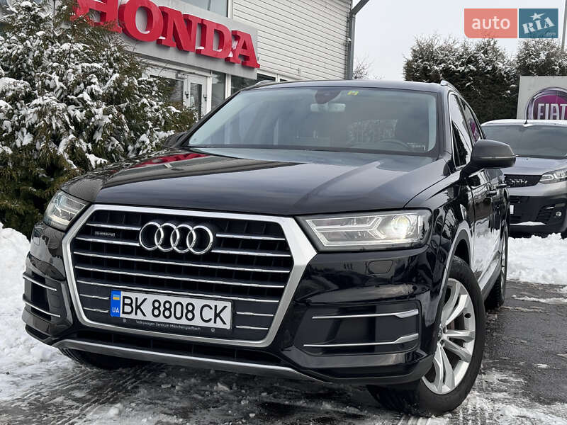 Внедорожник / Кроссовер Audi Q7 2016 в Ровно