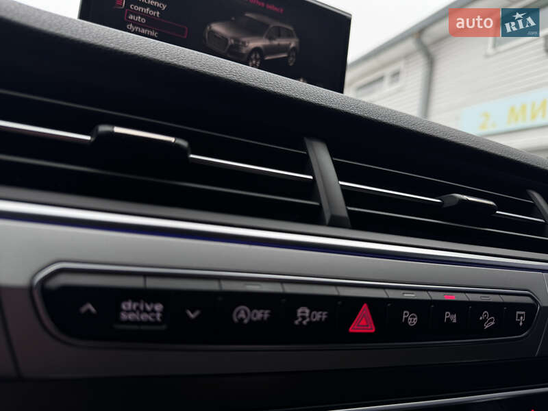 Внедорожник / Кроссовер Audi Q7 2016 в Ровно