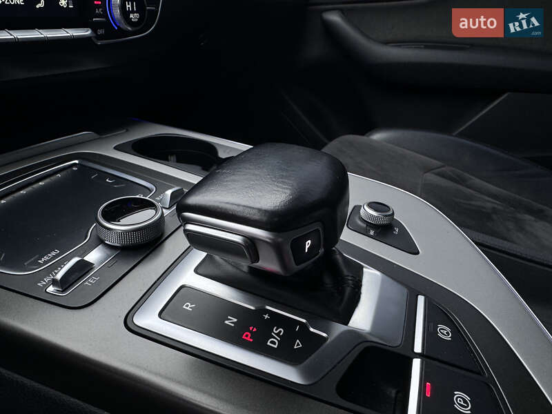 Внедорожник / Кроссовер Audi Q7 2016 в Ровно