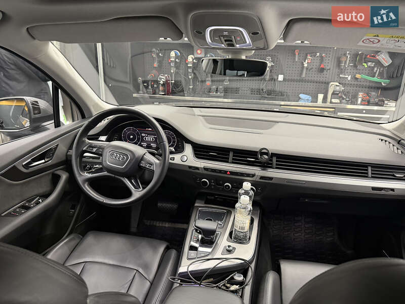 Внедорожник / Кроссовер Audi Q7 2016 в Шполе