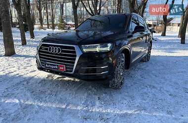 Позашляховик / Кросовер Audi Q7 2016 в Києві