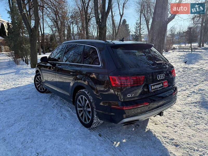 Внедорожник / Кроссовер Audi Q7 2016 в Киеве