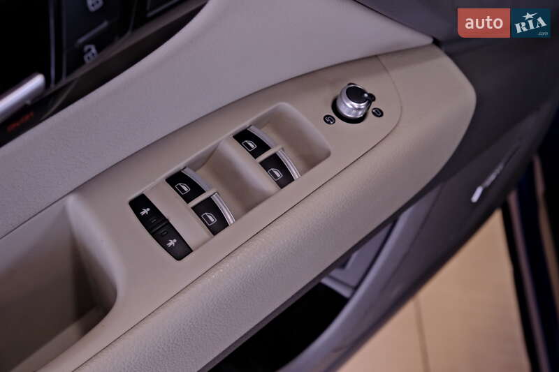 Позашляховик / Кросовер Audi Q7 2015 в Одесі