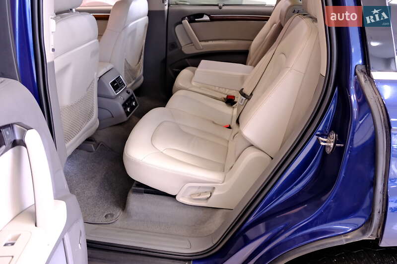 Позашляховик / Кросовер Audi Q7 2015 в Одесі