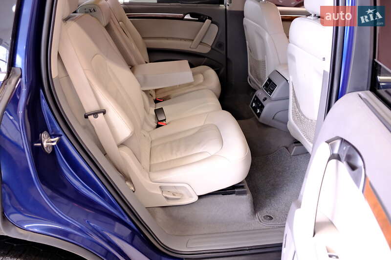 Позашляховик / Кросовер Audi Q7 2015 в Одесі