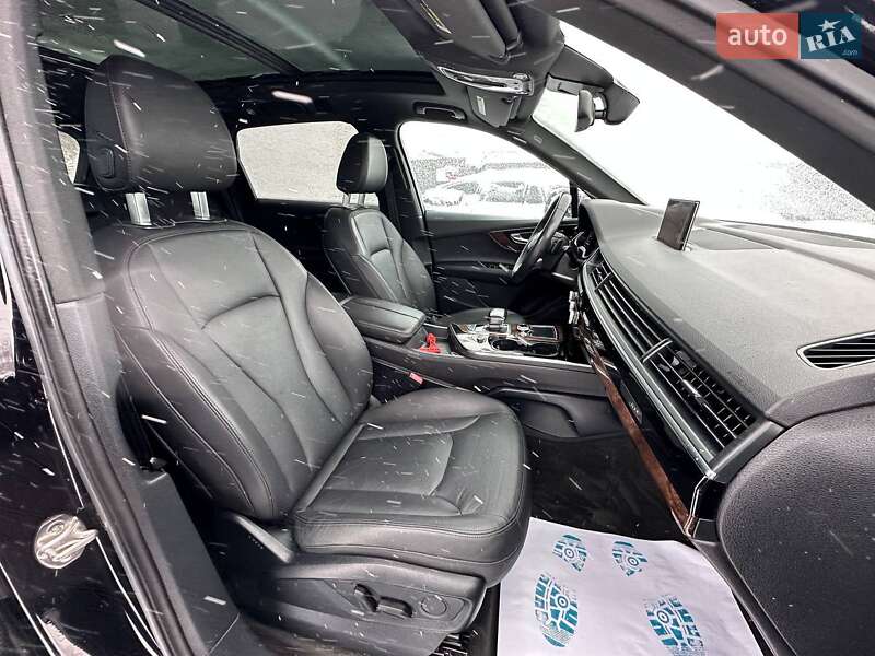 Внедорожник / Кроссовер Audi Q7 2017 в Львове
