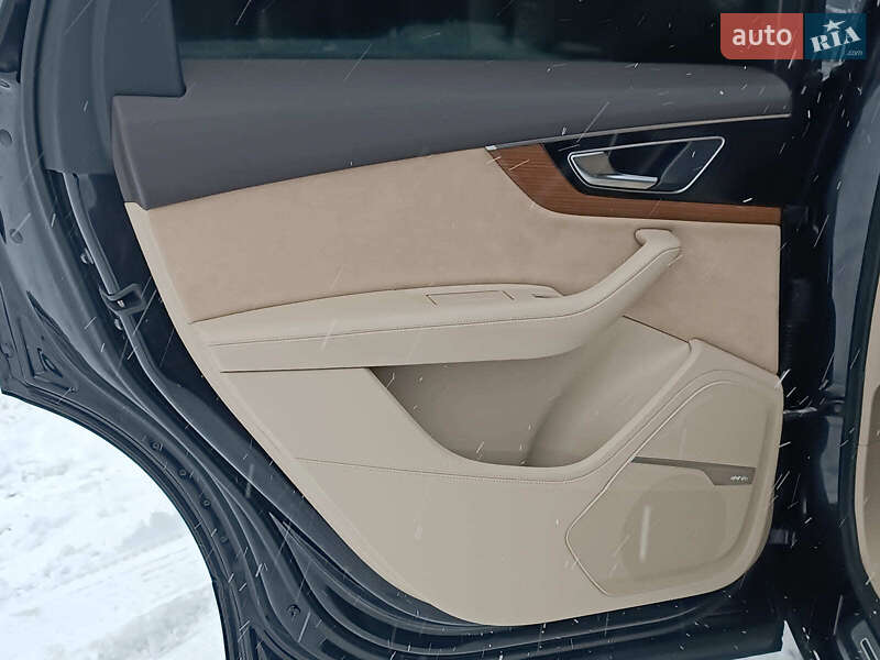 Внедорожник / Кроссовер Audi Q7 2018 в Львове