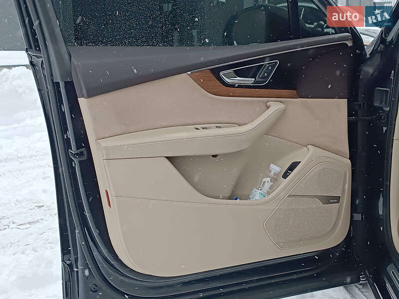 Внедорожник / Кроссовер Audi Q7 2018 в Львове