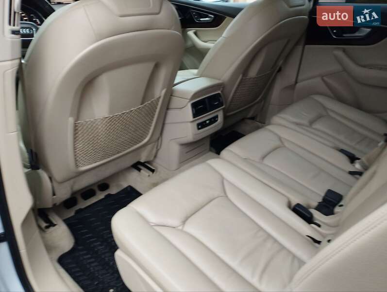 Внедорожник / Кроссовер Audi Q7 2016 в Тернополе