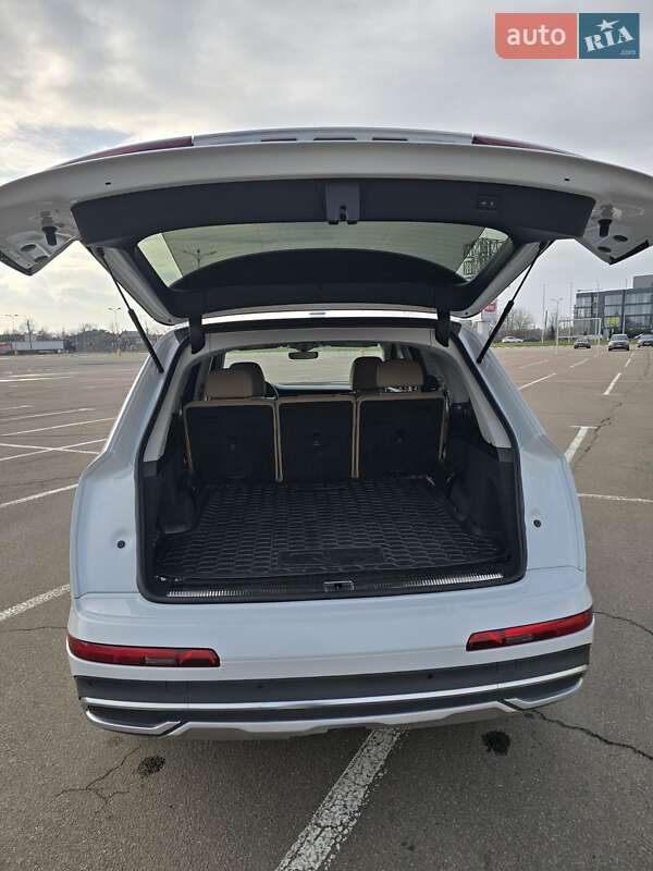 Позашляховик / Кросовер Audi Q7 2020 в Одесі