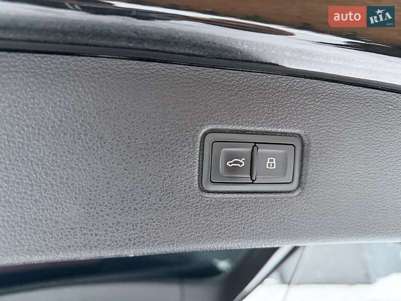 Внедорожник / Кроссовер Audi Q7 2021 в Киеве