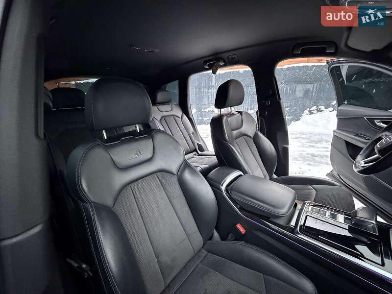 Внедорожник / Кроссовер Audi Q7 2021 в Киеве