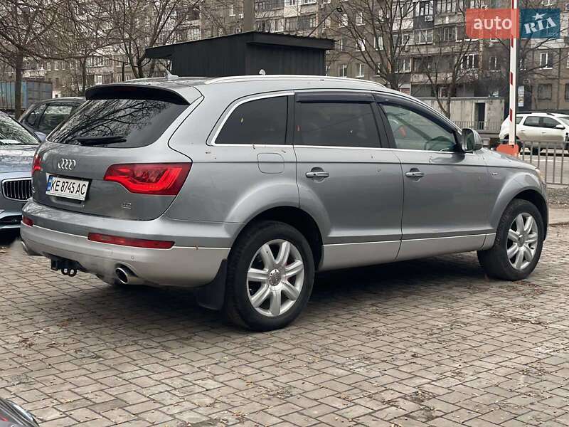 Внедорожник / Кроссовер Audi Q7 2006 в Днепре