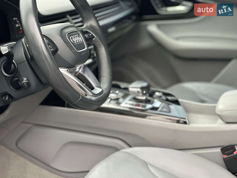 Внедорожник / Кроссовер Audi Q7 2017 в Ковеле