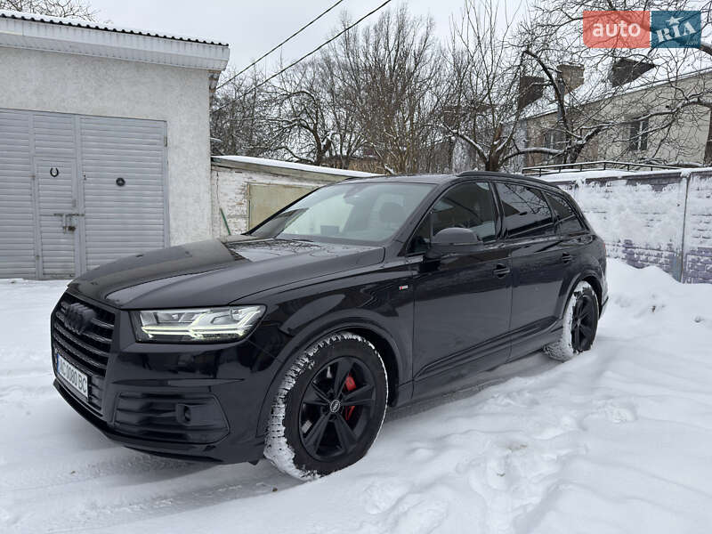 Внедорожник / Кроссовер Audi Q7 2018 в Луцке