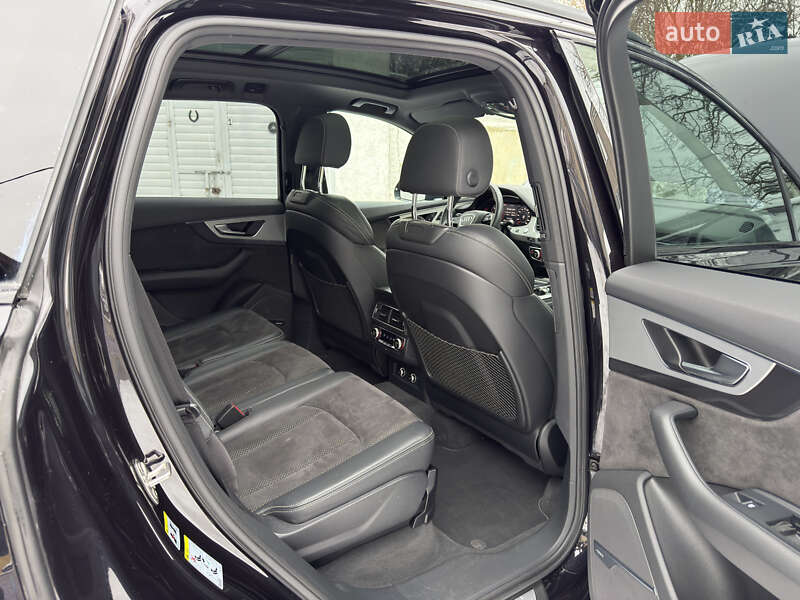 Внедорожник / Кроссовер Audi Q7 2018 в Луцке