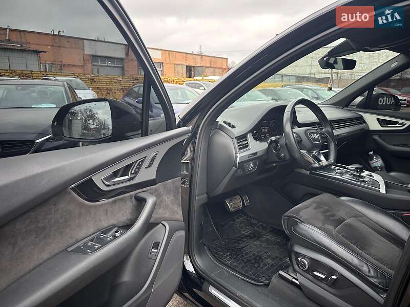 Внедорожник / Кроссовер Audi Q7 2017 в Запорожье