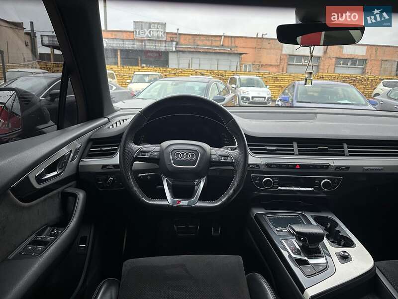 Внедорожник / Кроссовер Audi Q7 2017 в Запорожье