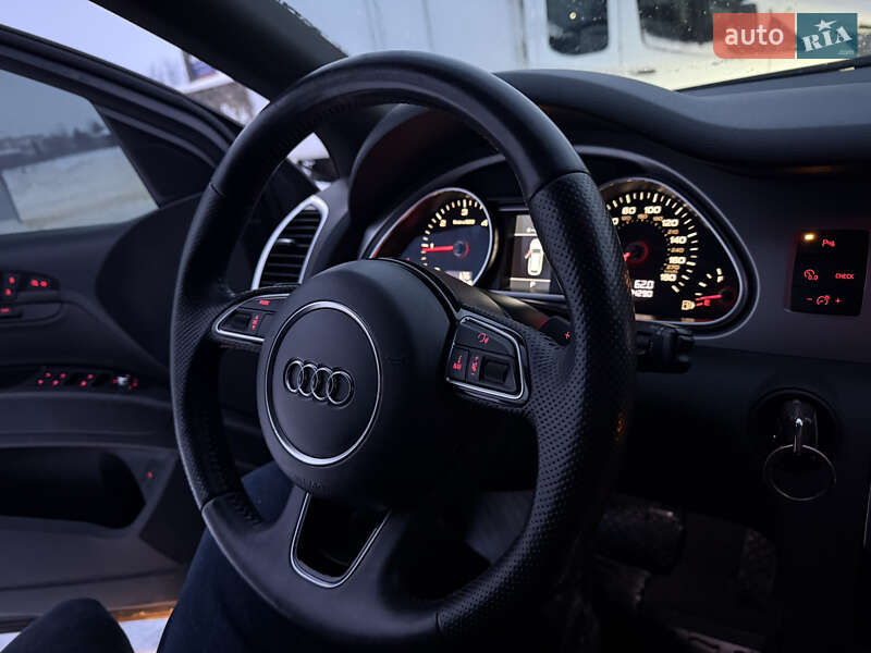 Внедорожник / Кроссовер Audi Q7 2013 в Дубно