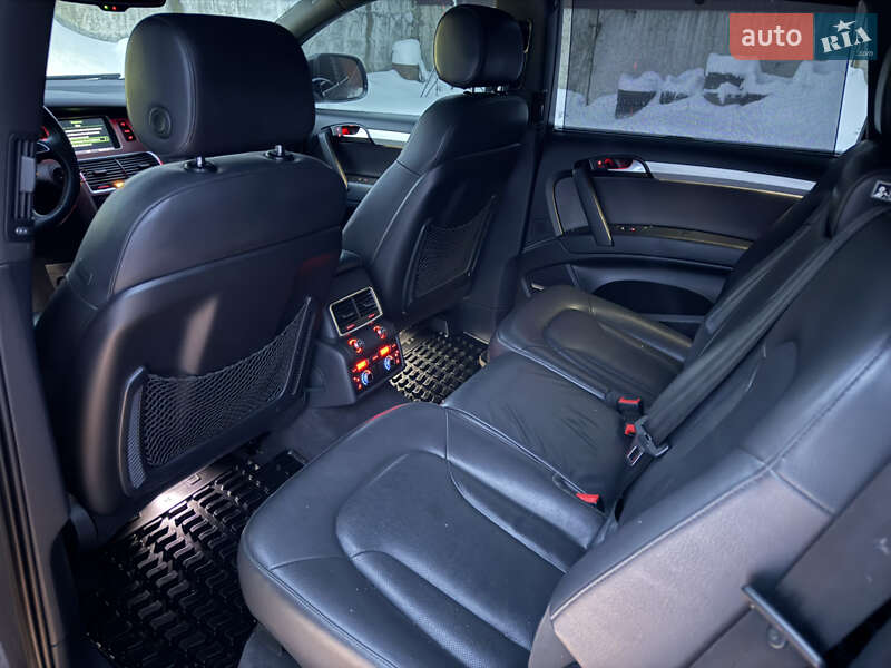 Внедорожник / Кроссовер Audi Q7 2013 в Дубно