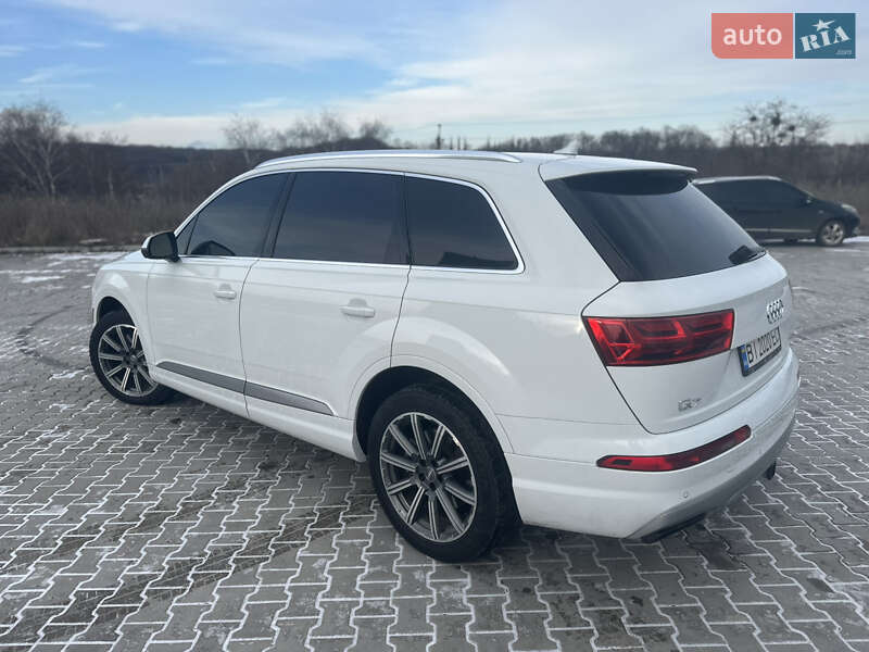 Внедорожник / Кроссовер Audi Q7 2017 в Полтаве