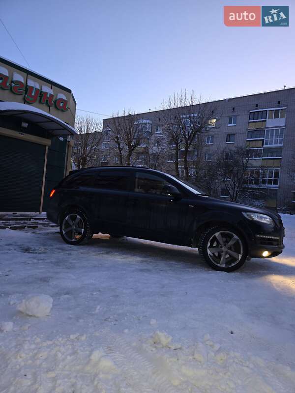 Внедорожник / Кроссовер Audi Q7 2013 в Коростене