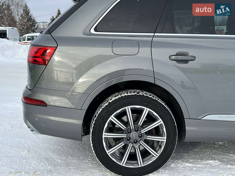 Внедорожник / Кроссовер Audi Q7 2017 в Ковеле