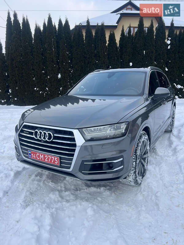 2016 Audi Q7, VIN WA1LAAF75HD010431:plate — фото 1 (autoria)