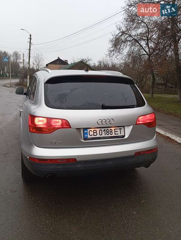 Внедорожник / Кроссовер Audi Q7 2007 в Соснице