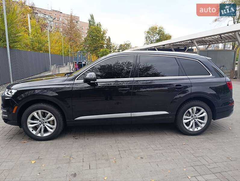 Внедорожник / Кроссовер Audi Q7 2018 в Днепре